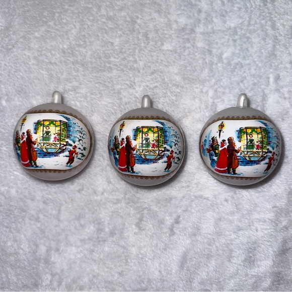 3 VINTAGE DECOR WHITE PLASTIC SHRINK WRAP TOWN PEOPLE CHRISTMAS ORNAMENTS - Picture 1 of 7
